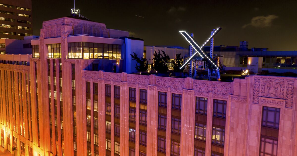 a big X flashing outside Twitter HQ;  The inspectors were rejected twice